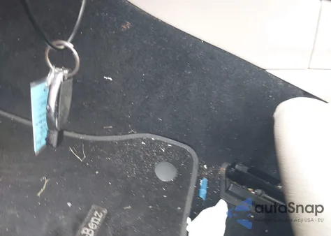 2018 Mercedes-Benz C 300 4Matic из США, поврежденный, VIN 55SWF4KB8JU278807